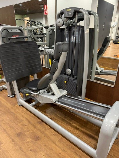 Technogym jalkaprässi