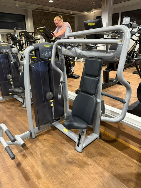 Technogym chest press