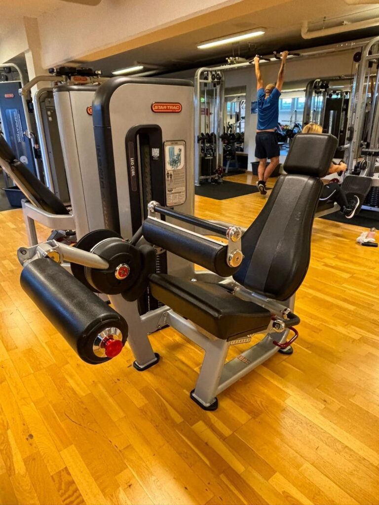 Star tarc leg curl